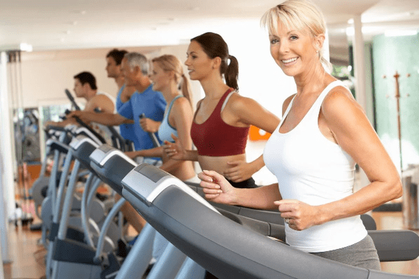 Cardio training on the treadmill will help you lose weight in the stomach and sides